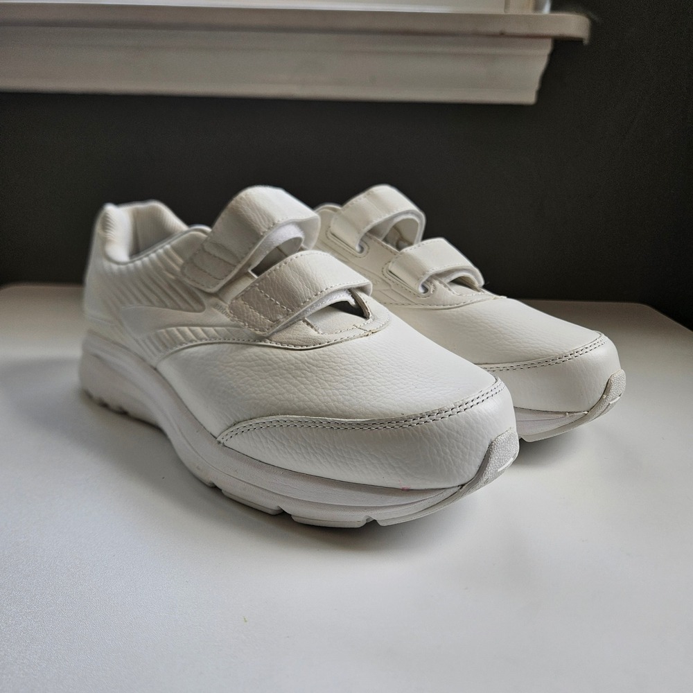Brooks Addiction Walker V-Strap White Mens 9 Extra Wide 4E Comfort Nurse Slip